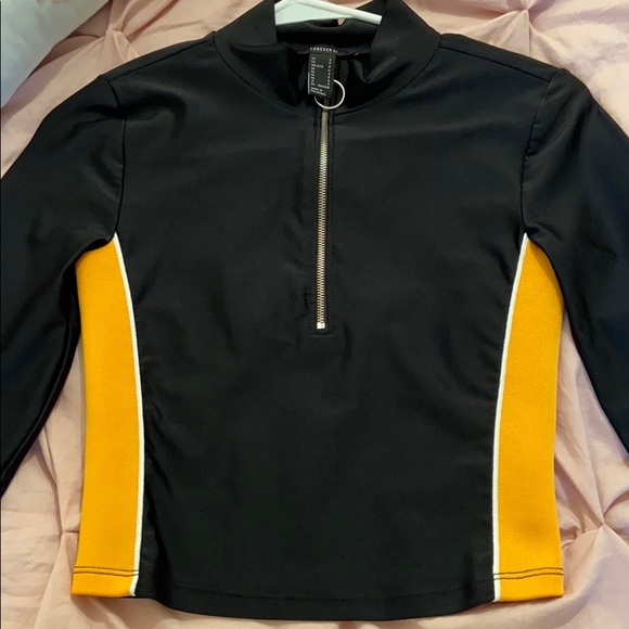 Forever 21 Zip Up Long Sleeve Crop Top - Picture 2 of 5